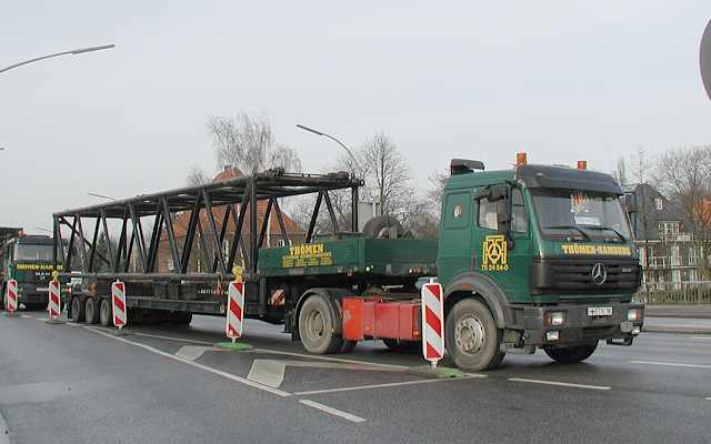 Liebherr LG 1550 Gittermastkran - Anfahrt und Aufbau (19)