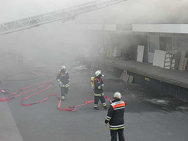 Feuerwehreinsatz Ausschläger Elbdeich (22)