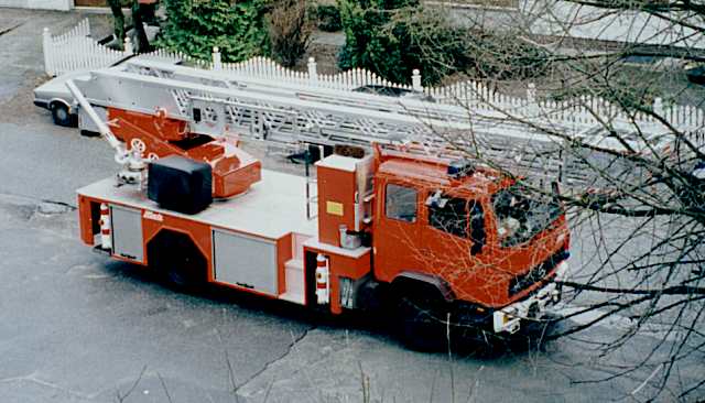 MB 1524 F Metz PLC II Drehleiter (9)