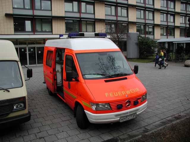 Rettungswagen auf MB 312 D Sprinter (3)