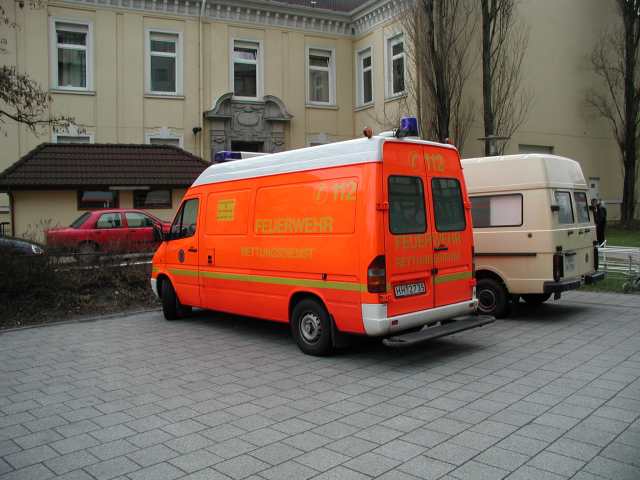 Rettungswagen auf MB 312 D Sprinter (4)