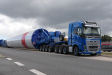 Volvo FH 04 750 mit Noteboom Megawindmilltransporter und Turmsektion, Rostock Trans