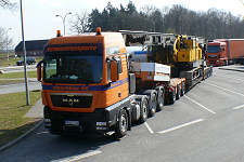 Titschkus mit einer Hitachi Ramme