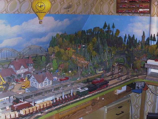 Bahnhof und rechte Seite