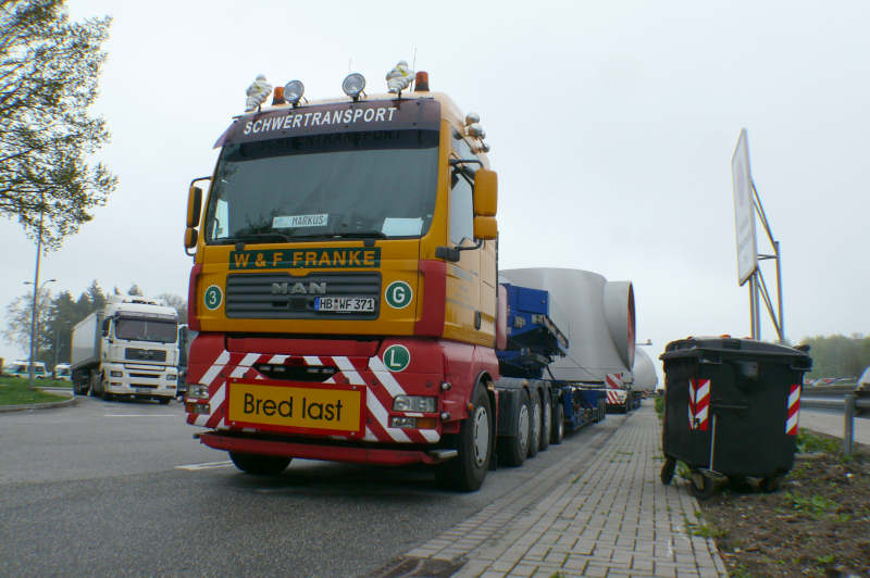 Transport einer Enercon E 82 Nabe, Gewicht 35 t