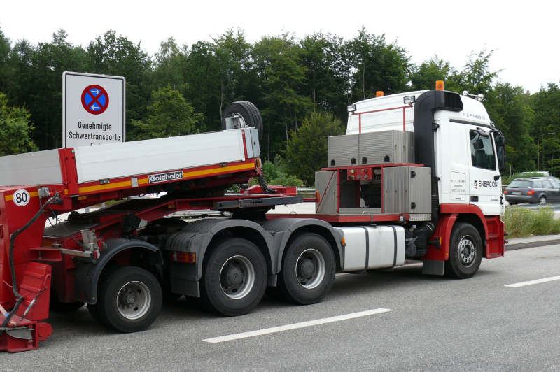 Transport von Betonteilen für einen WEA Betonturm