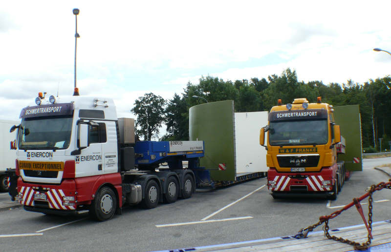 Transport von Betonteilen für einen WEA Betonturm