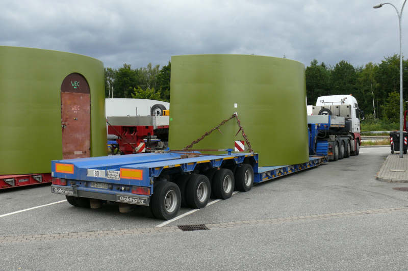 Transport von Betonteilen für einen WEA Betonturm