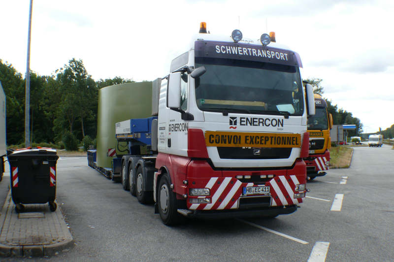 Transport von Betonteilen für einen WEA Betonturm