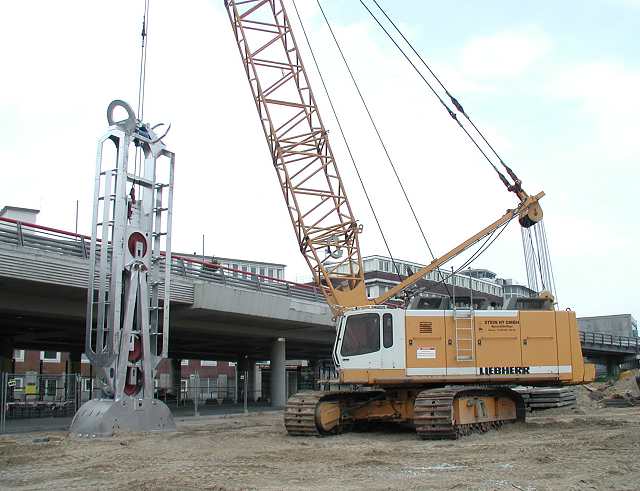 Liebherr Hydroseilbagger mit Schlitzwandgreifer (3)