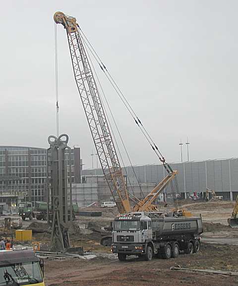 Liebherr Hydroseilbagger mit Schlitzwandgreifer (7)