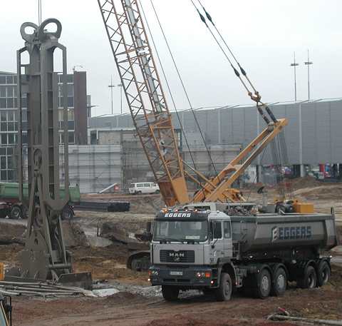 Liebherr Hydroseilbagger mit Schlitzwandgreifer (8)