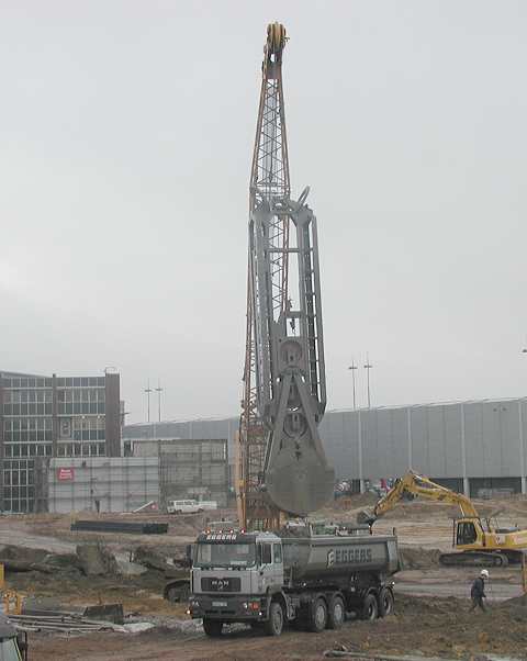 Liebherr Hydroseilbagger mit Schlitzwandgreifer (9)