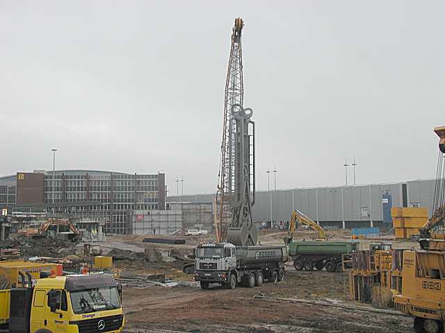 Liebherr Hydroseilbagger mit Schlitzwandgreifer (10)