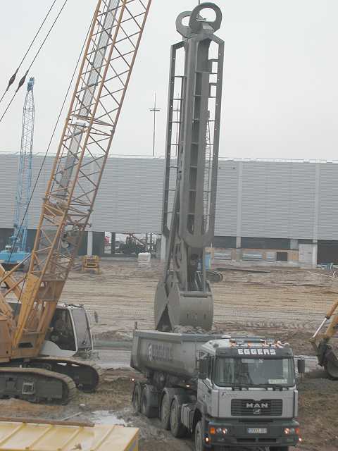 Liebherr Hydroseilbagger mit Schlitzwandgreifer (11)