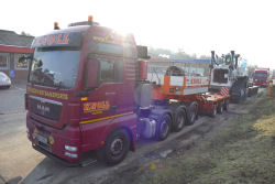 Knoll, Transport einer Liebherr PR 776 Planierraupe f�r Kanada, Dezember 2016