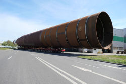 EEW Group, Transport eines 1400 t Monopiles aus 2x 30 SPMT Achslinien, April 2023