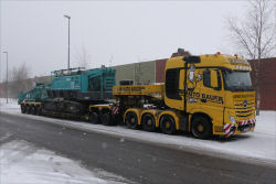 AB Auto Bauer - MB Actros SLT 8x4 mit Kobelco CKE 900 G Seilbagger Transport