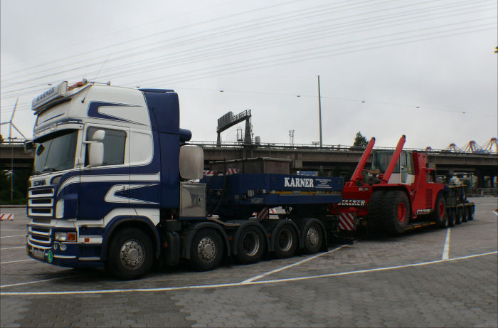 Karner, Scania R 620 10x4, Juli 2011, Zollhof Hamburg Waltershof