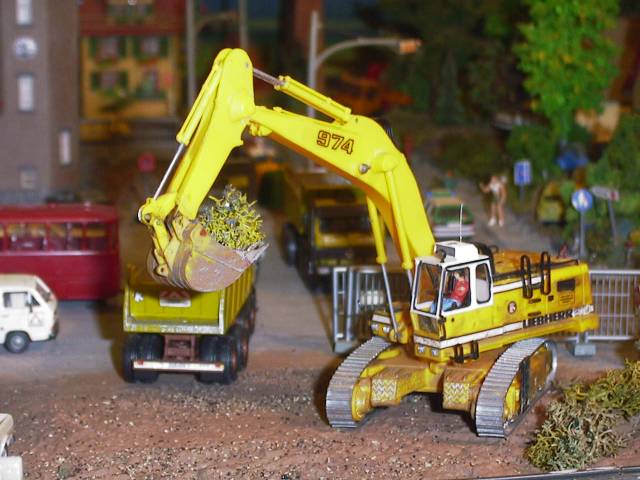 R974 bei Erdarbeiten