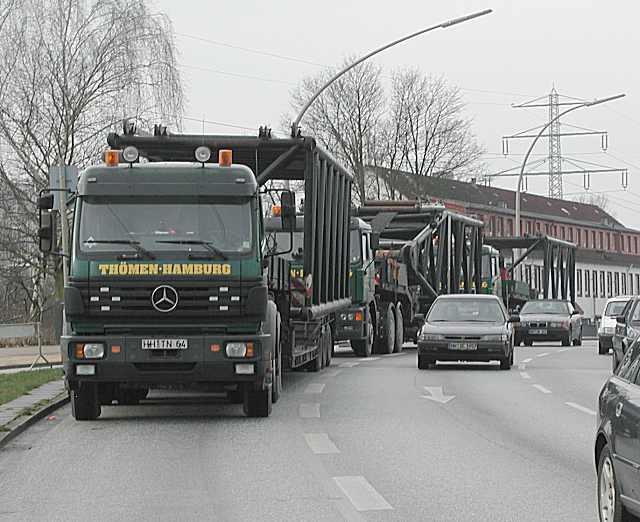 Liebherr LG 1550 Gittermastkran - Anfahrt und Aufbau (