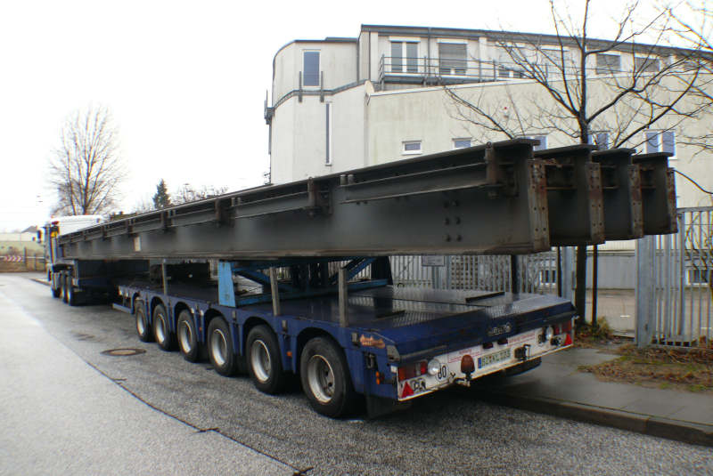 Transport von Behelfsbrücken der Deutschen Bahn